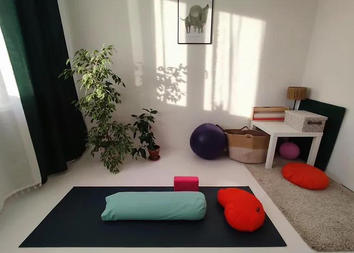 Urokliwy Azyl W Miescie: Komfort I Spokoj, Projektor I Hi-Fi, 6 Minut Kolejka Do Centrum.